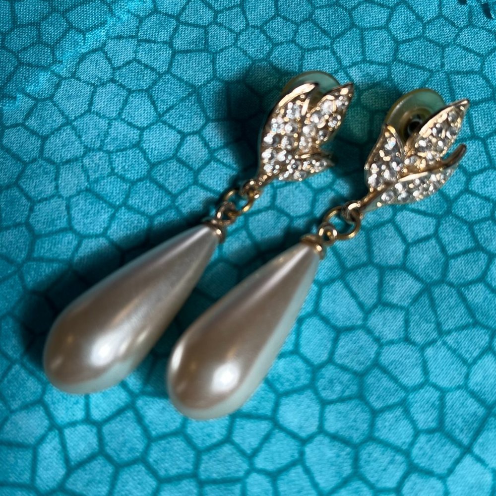Pearl Drop Dangles